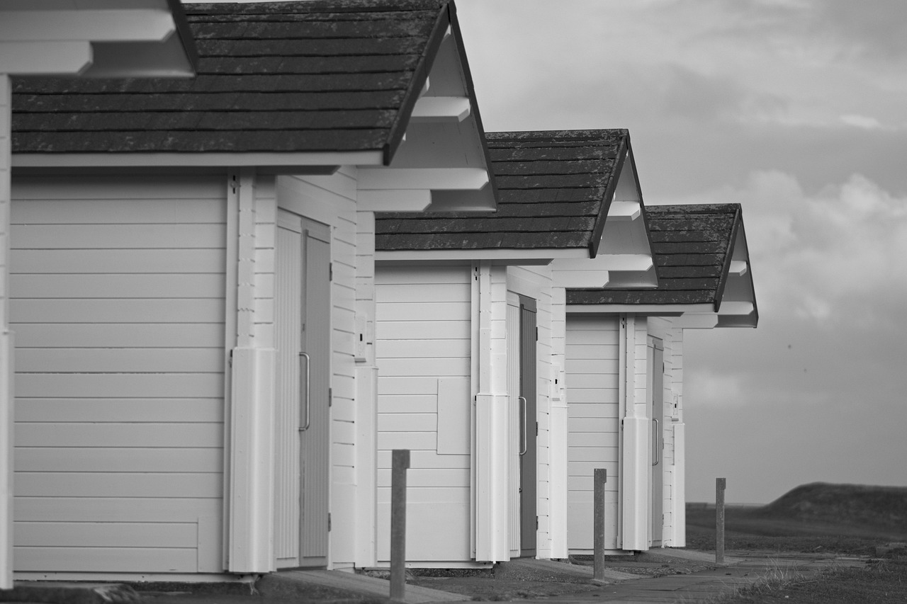 huts, shacks, nature, sheds, wood, wooden, timber, beach, coast, sea, seaside, coastal, monochrome, black and white, landscape