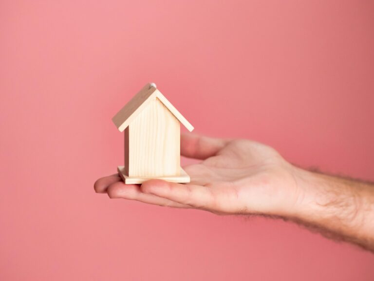 What Direction Should a House Face?