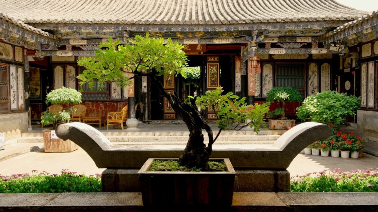What Is a Courtyard House? Features, Benefits, and Design Ideas