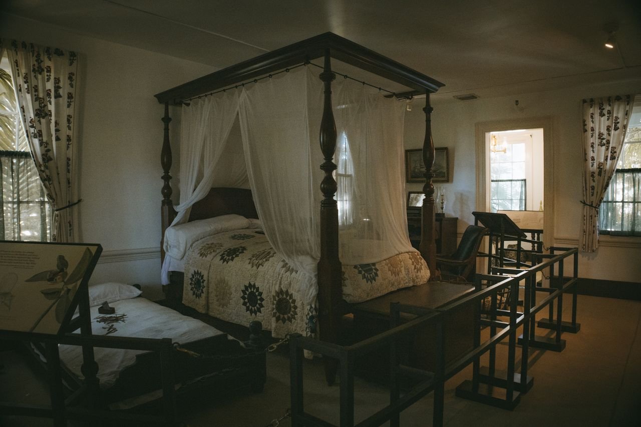 Four-Poster Bed Guide: Styles, Benefits, and Bedroom Design Ideas